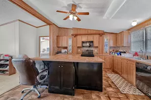 115 Candlewood Cir, Gainesville, TX 76240 - Photo 16