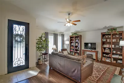 1706 Summer Hill Court, Granbury, TX 76048 - Photo 4