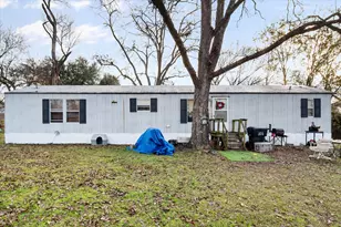 515 S 10th Ave, Teague, TX 75860 - Photo 1