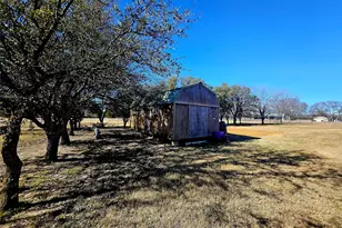 15309 S Fm 372, Valley View, TX 76272 - Photo 10