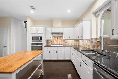 1819 Sandalwood Lane, Grapevine, TX 76051 - Photo 20