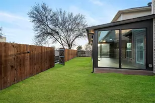 1819 Sandalwood Ln, Grapevine, TX 76051 - Photo 36