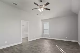 11209 Treehouse Trl, Justin, TX 76247 - Photo 16