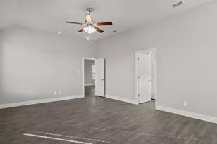 11209 Treehouse Trl, Justin, TX 76247 - Photo 18