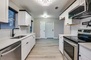 821 Sequoia Dr, Lancaster, TX 75146 - Photo 12