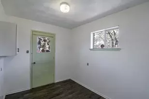 807 N Bowen Rd, Arlington, TX 76012 - Photo 22