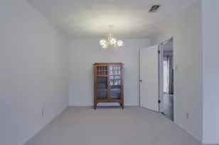 807 N Bowen Rd, Arlington, TX 76012 - Photo 8