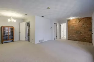 807 N Bowen Rd, Arlington, TX 76012 - Photo 6