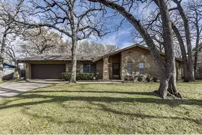 807 N Bowen Road, Arlington, TX 76012 - Photo 1