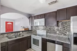 116 Maple St, Arlington, TX 76011 - Photo 8