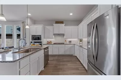 11205 Treehouse Trail, Justin, TX 76247 - Photo 4