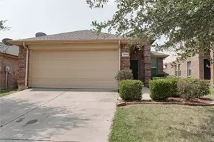 1301 Silver Maple Ln, Royse City, TX 75189 - Photo 2