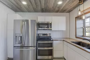 12360 Wagon Bow Dr, Burleson, TX 76028 - Photo 10