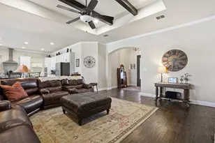 700 Russell Rd, Hudson Oaks, TX 76087 - Photo 4