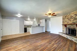 713 Meadow Mead Dr, Allen, TX 75002 - Photo 2