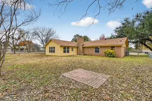 1305 Elizabeth Blvd, Granbury, TX 76048 - Photo 24