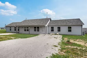 126 Lynn Ct, Decatur, TX 76234 - Photo 4