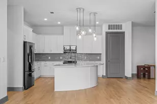 2700 Old Denton Rd, Carrollton, TX 75007 - Photo 18