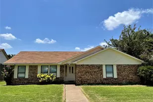 2820 Chisolm Trail, Mesquite, TX 75150 - Photo 1