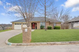 602 Hillside Dr, Kennedale, TX 76060 - Photo 1
