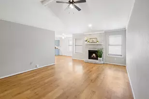 602 Hillside Dr, Kennedale, TX 76060 - Photo 2