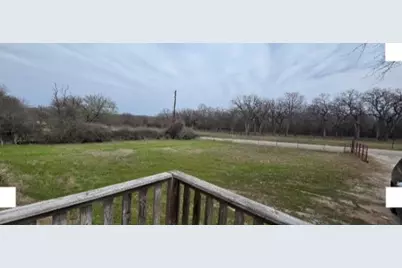 8253 Hutcheson Hill Road, Springtown, TX 76082 - Photo 10