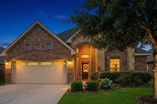 725 Gray Washington Dr, Saginaw, TX 76179 - Photo 1