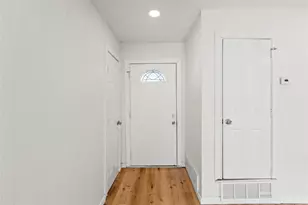 1012 E Dallas St, Mansfield, TX 76063 - Photo 4