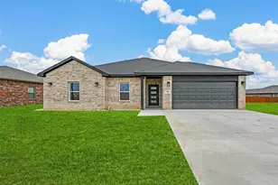 306 Day Dr, Mabank, TX 75147 - Photo 1