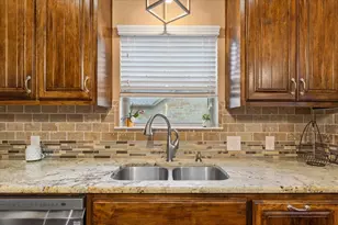 358 Violet Dr, Robinson, TX 76706 - Photo 16