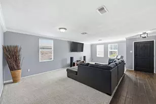 605 Jagera Way, Arlington, TX 76002 - Photo 6