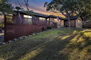 837 White Oak Dr, Woodway, TX 76712 - Photo 2