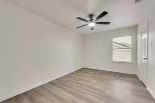 10832 Hawks Landing Rd, Fort Worth, TX 76052 - Photo 30