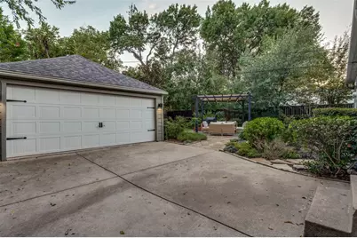 2318 Barberry Drive, Dallas, TX 75211 - Photo 20