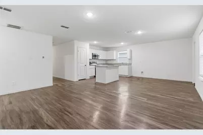 104 Holiday Drive, Gun Barrel City, TX 75156 - Photo 2