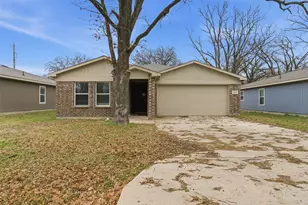 104 Holiday Dr, Gun Barrel City, TX 75156 - Photo 1