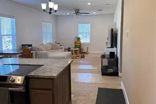 809 S Wine St, Gainesville, TX 76240 - Photo 8