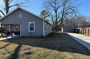 809 S Wine St, Gainesville, TX 76240 - Photo 2