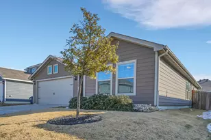 8508 Buck Mountain Pass, Fort Worth, TX 76179 - Photo 2