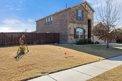 424 Eureka Court, Burleson, TX 76028 - Photo 6