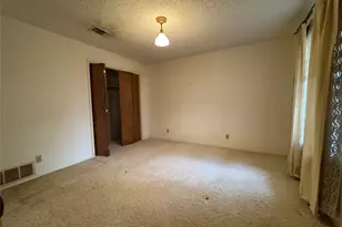 209 N Harrison St, Roxton, TX 75477 - Photo 6