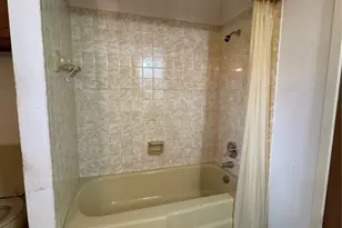 209 N Harrison St, Roxton, TX 75477 - Photo 10