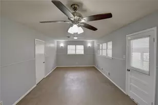 1002 N Stewart Ct, Azle, TX 76020 - Photo 14