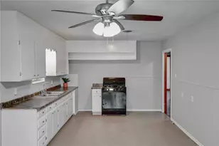 1002 N Stewart Ct, Azle, TX 76020 - Photo 24