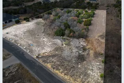 1068 Eagles Bluff Drive, Weatherford, TX 76087 - Photo 4