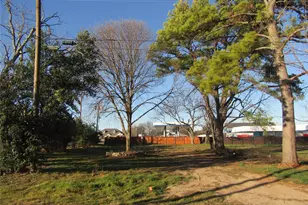 405 E Boyd Ave, Boyd, TX 76023 - Photo 1