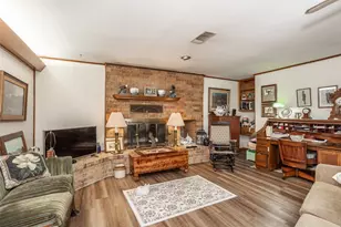 405 Meadow Dr, Gainesville, TX 76240 - Photo 14