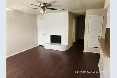 515 Gibbins Court #515-517, Arlington, TX 76011 - Photo 2
