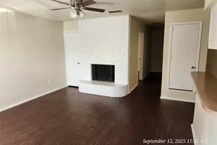 515 Gibbins Ct, Arlington, TX 76011 - Photo 2