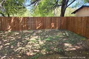 515 Gibbins Ct, Arlington, TX 76011 - Photo 6